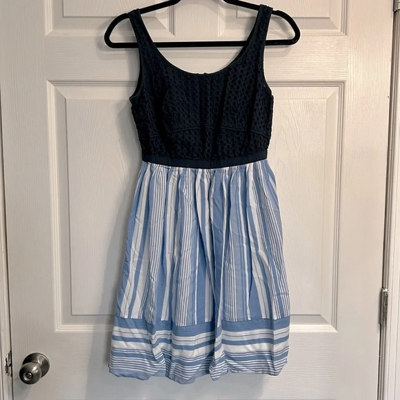 Ann Taylor Loft Blue Eyelet Lace Striped Sleeveless Dress Size 0 - Picture 1 of 6